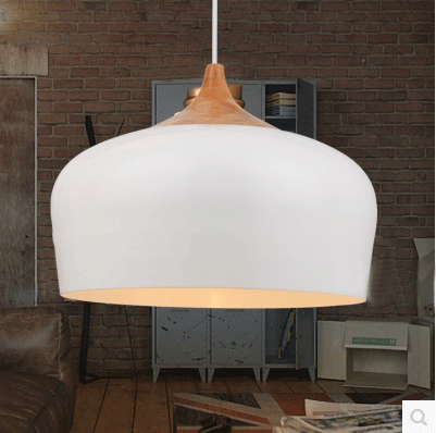 Lustre Rétro en Bois